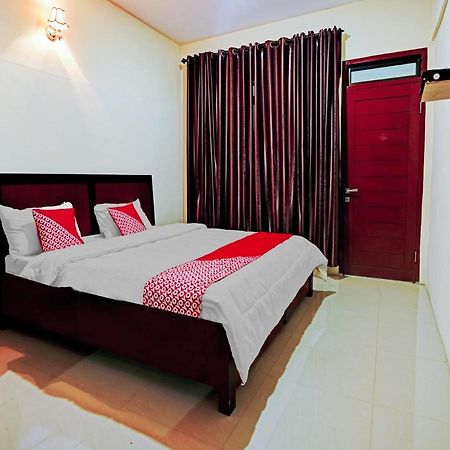 Oyo 90331 Hotel Toba Shanda Parapat Zewnętrze zdjęcie