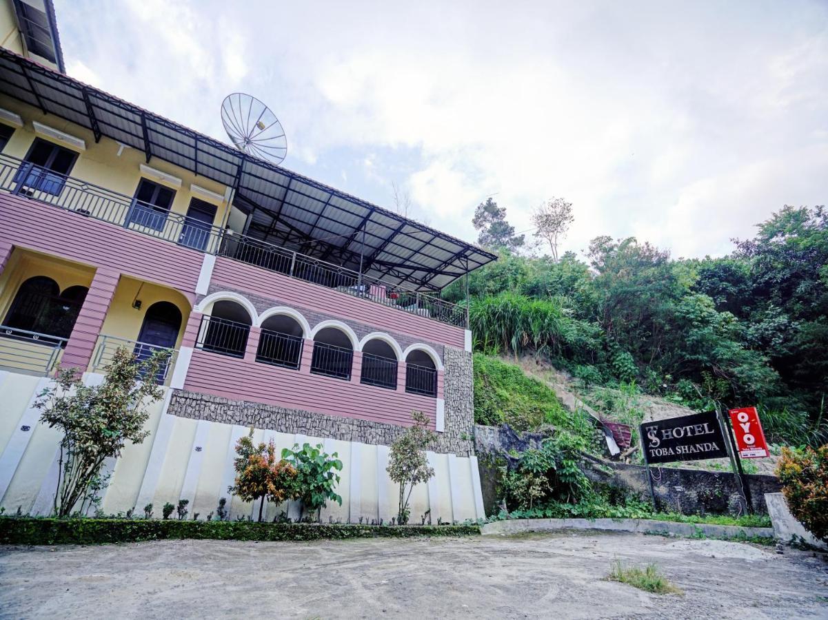 Oyo 90331 Hotel Toba Shanda Parapat Zewnętrze zdjęcie