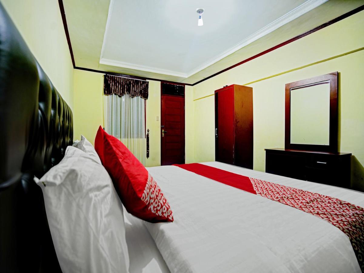 Oyo 90331 Hotel Toba Shanda Parapat Zewnętrze zdjęcie