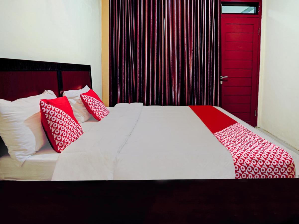 Oyo 90331 Hotel Toba Shanda Parapat Zewnętrze zdjęcie