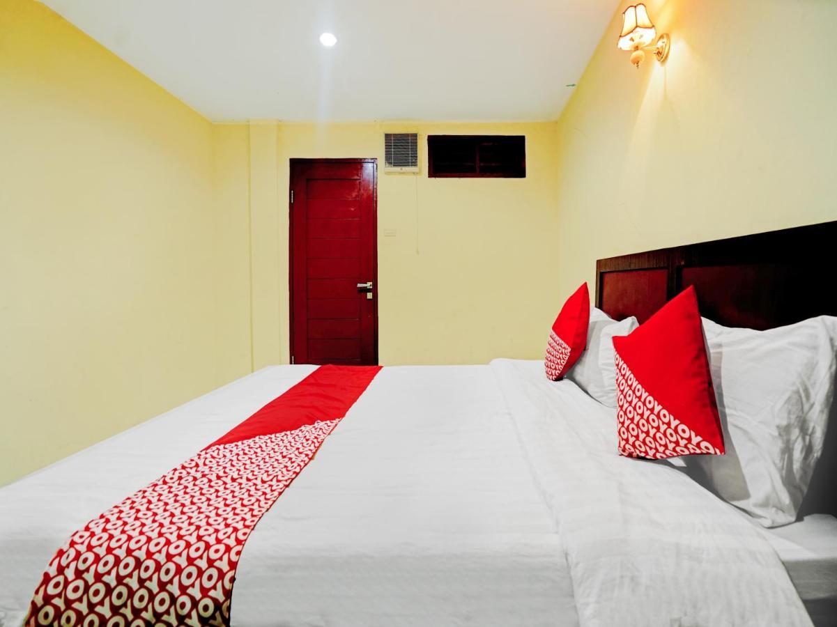 Oyo 90331 Hotel Toba Shanda Parapat Zewnętrze zdjęcie
