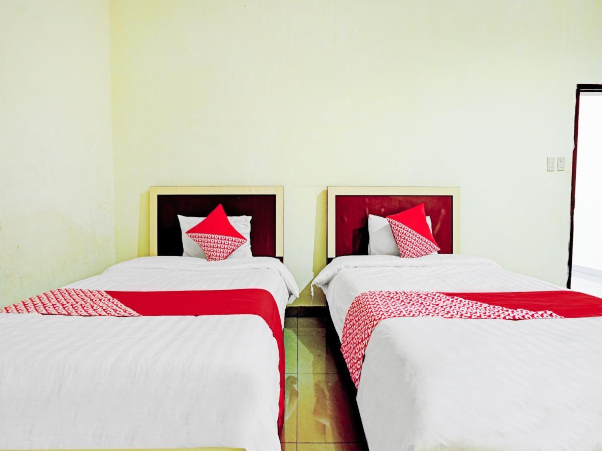 Oyo 90331 Hotel Toba Shanda Parapat Zewnętrze zdjęcie