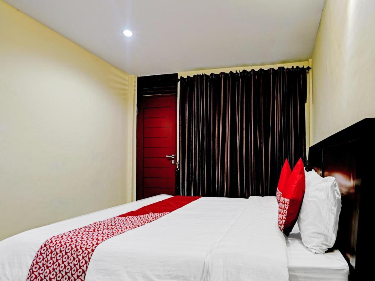 Oyo 90331 Hotel Toba Shanda Parapat Zewnętrze zdjęcie