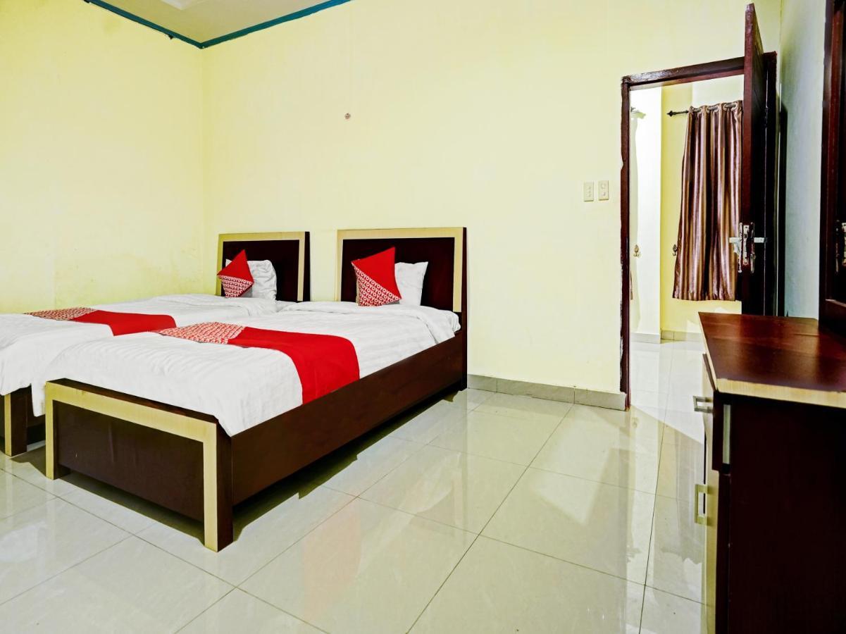 Oyo 90331 Hotel Toba Shanda Parapat Zewnętrze zdjęcie