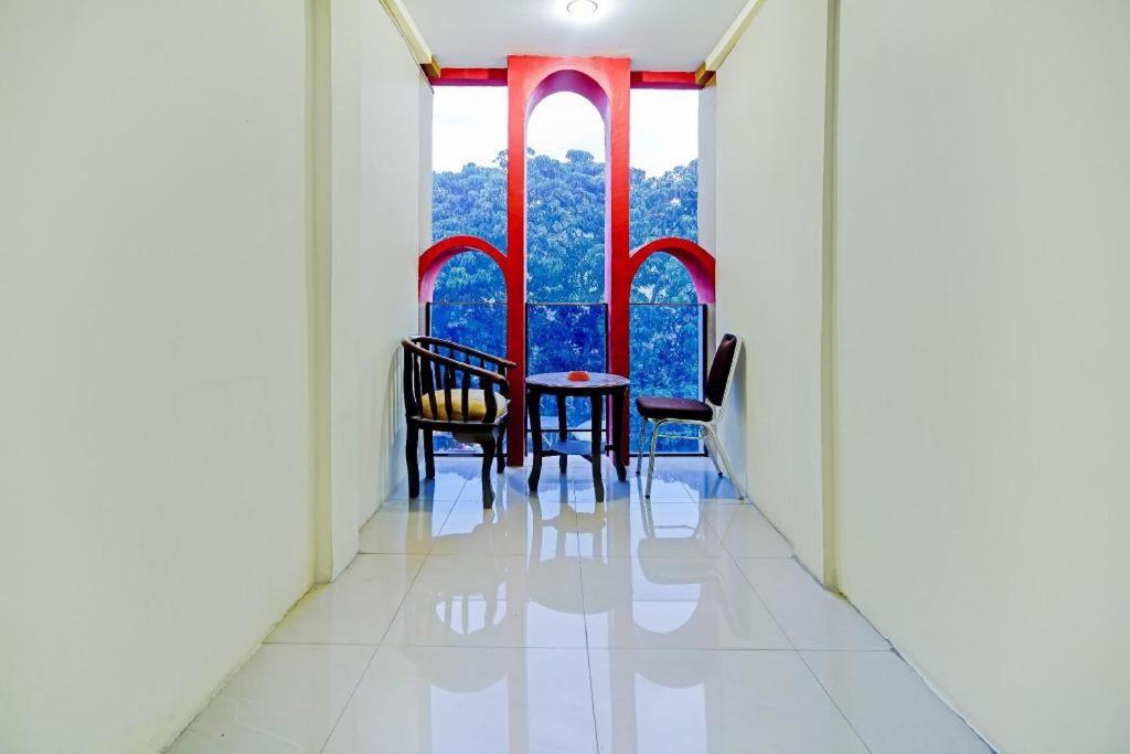 Oyo 90331 Hotel Toba Shanda Parapat Zewnętrze zdjęcie